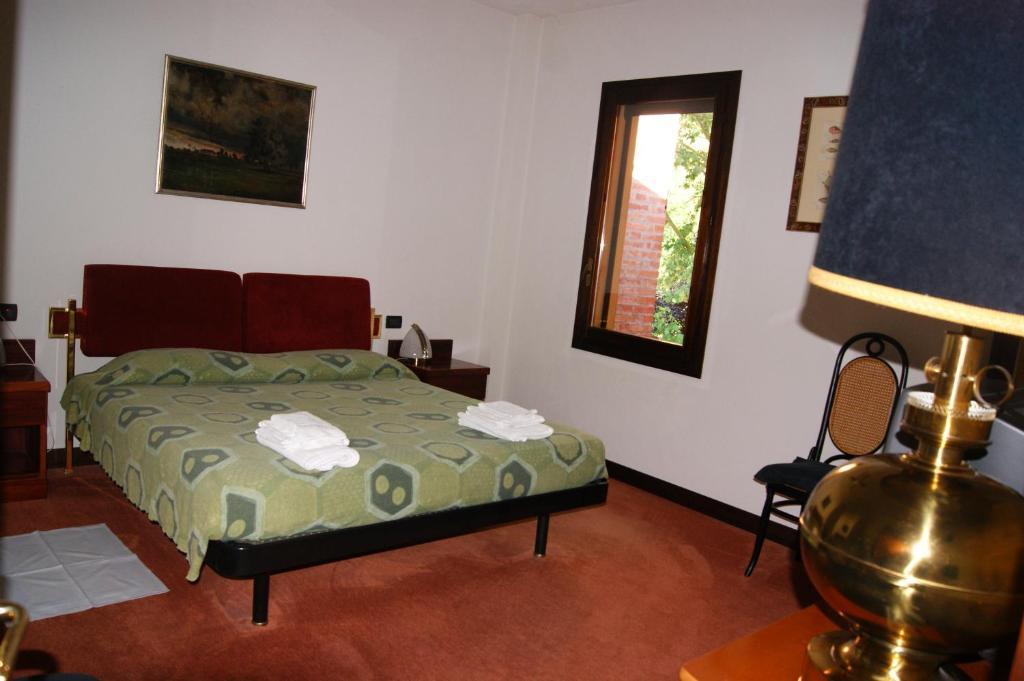 La Tagliolina Hotel Monteveglio Phòng bức ảnh